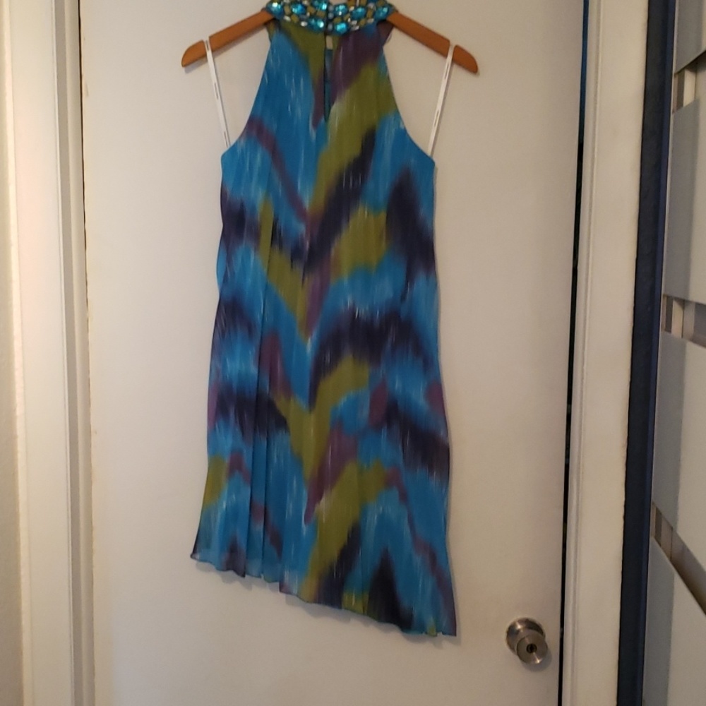Dress - Picture 3 of 3